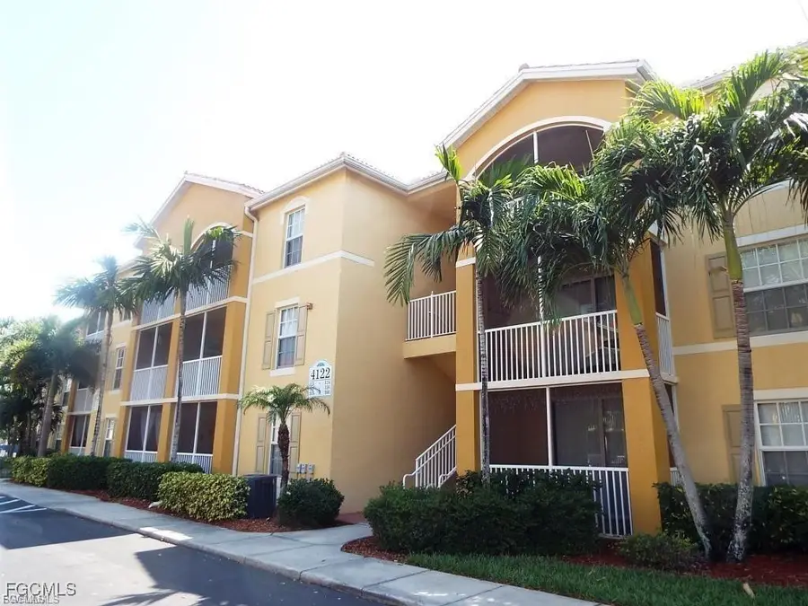 4122 Residence Drive #106, Fort Myers, FL 33901 - Image #2