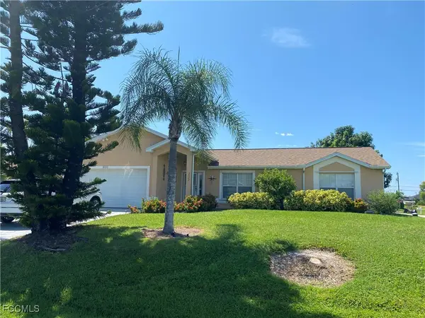 2522 SW 9th Place, Cape Coral, FL 33914