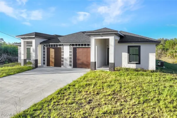 1235/1237 Hillcrest Street E, Lehigh Acres, FL 33974