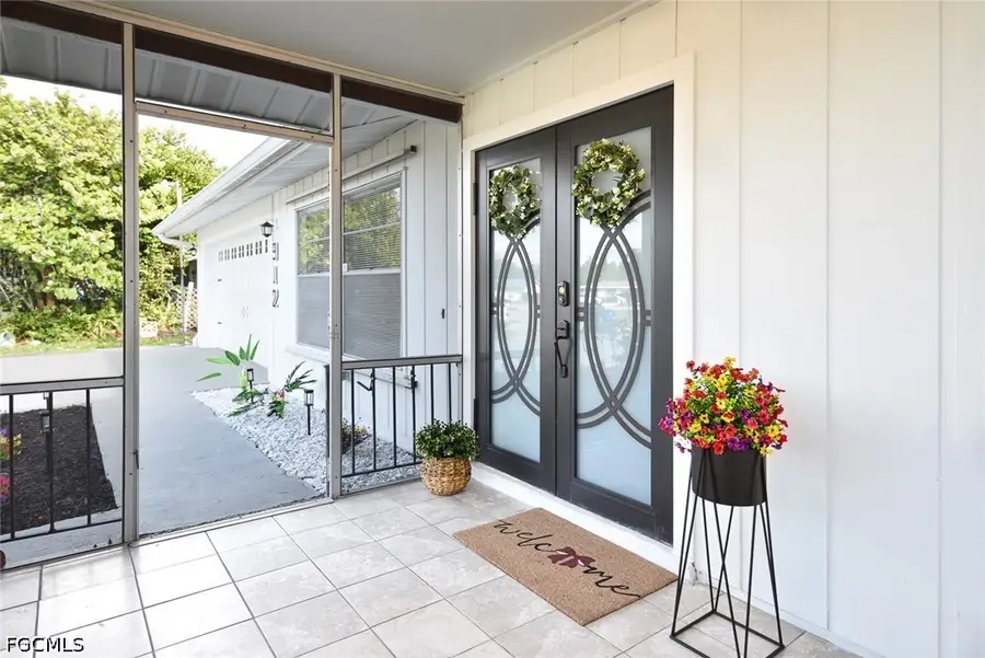 912 Entrada Drive S, Fort Myers, FL 33919 - #3