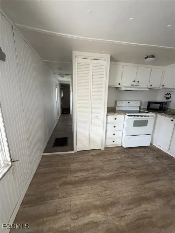 248 Flame Lane, North Fort Myers, FL 33917 - Image #2