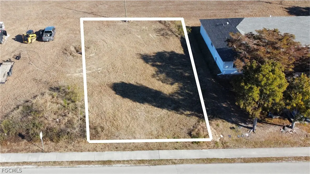 711 SE 8th Street, Cape Coral, FL 33990 - #1