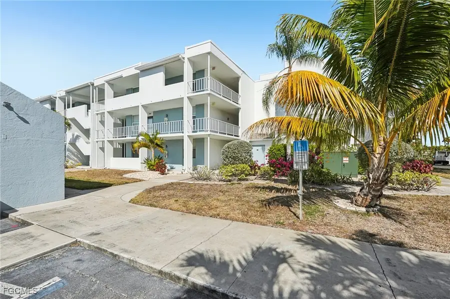 5959 Winkler Road #305, Fort Myers, FL 33919 - Image #2
