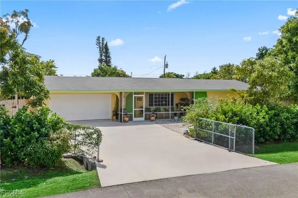2248 Ephraim Avenue, Fort Myers, FL 33907 - Image #1