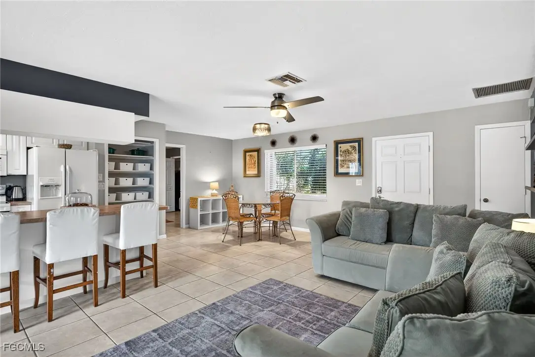 916 SE 31st Lane, Cape Coral, FL 33904 - Image #1