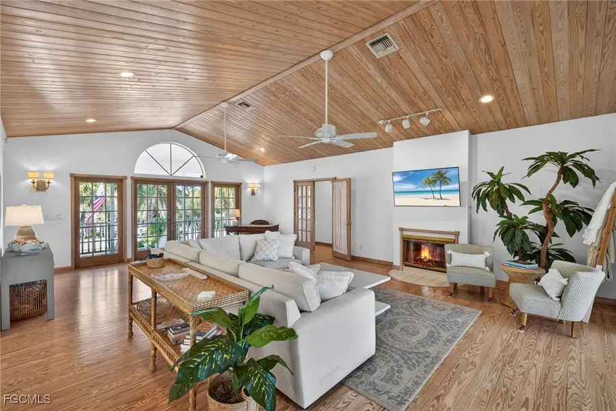 556 Sea Oats Drive, Sanibel, FL 33957 - #3