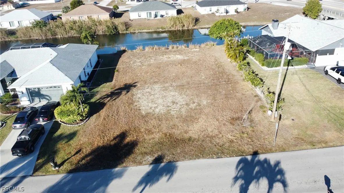 8 SE 8th Place, Cape Coral, FL 33990 - #1
