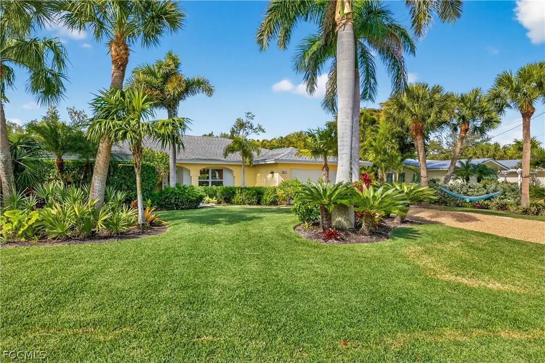 1103 Captains Walk Street, Sanibel, FL 33957 - #1