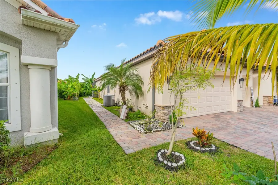 2792 Via Piazza Loop, Fort Myers, FL 33905 - #3