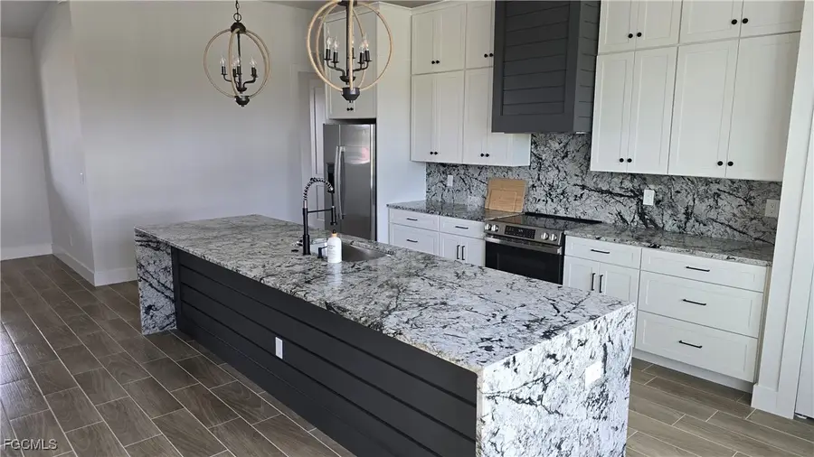 385 Paulcrest Avenue, Lehigh Acres, FL 33974 - #2