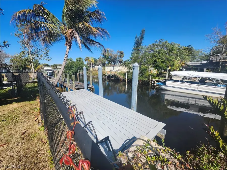 2248 Marina Park Drive, Fort Myers, FL 33905 - Image #3