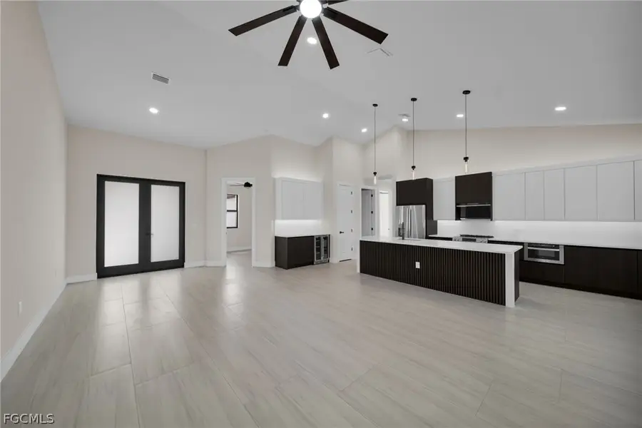 1425 NE 2nd Street, Cape Coral, FL 33909 - #3