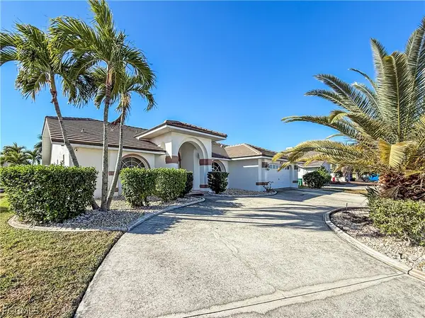 2030 SE 6th Lane, Cape Coral, FL 33990