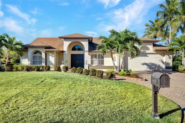 6597 Willow Lake Circle, Fort Myers, FL 33966