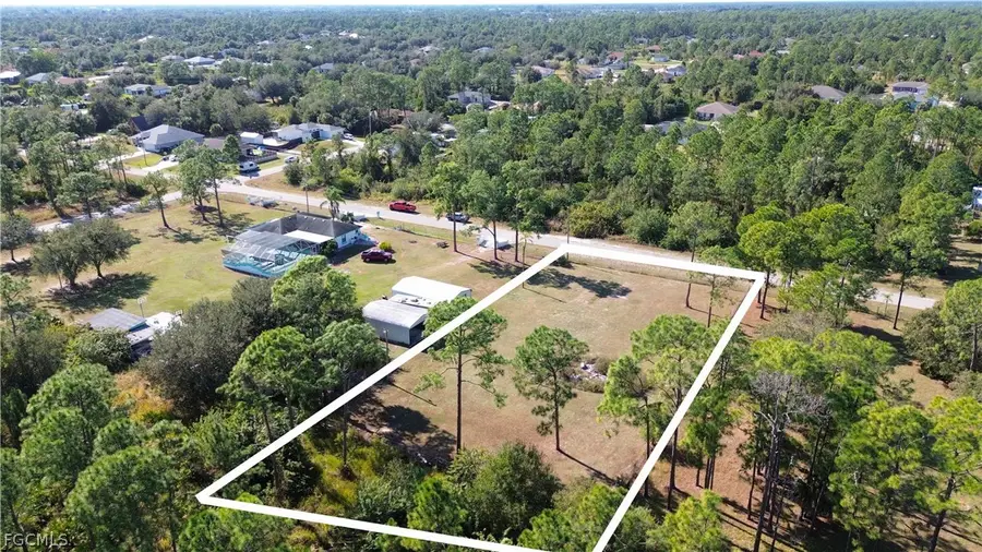 906 Clayton Avenue, Lehigh Acres, FL 33972 - Image #3