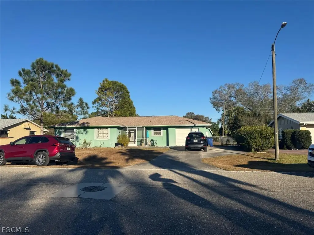 2202 Parkview Drive, Fort Myers, FL 33905 - Image #1