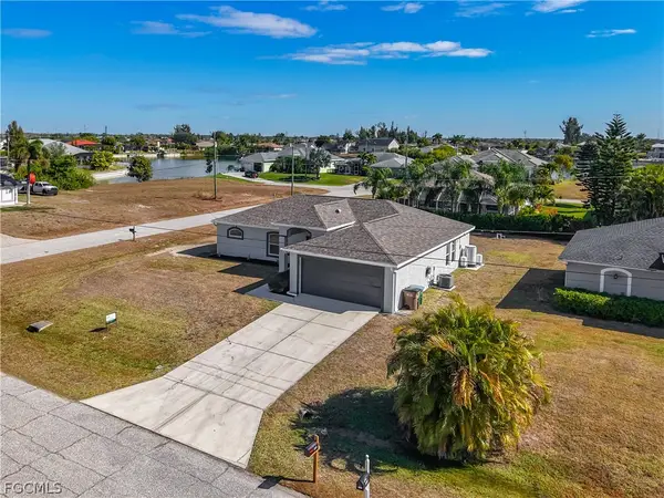 1723 NE 2nd Place, Cape Coral, FL 33909