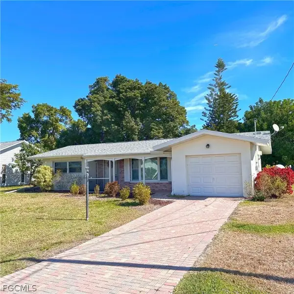 3639 SE 8th Place, Cape Coral, FL 33904