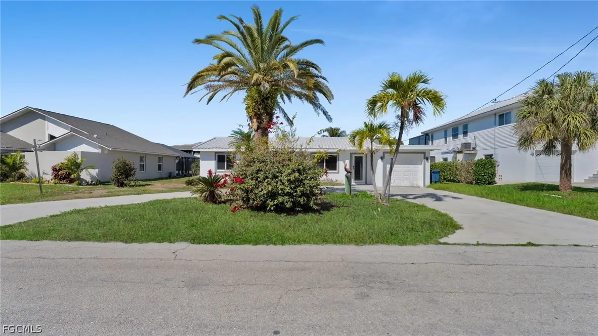 331 Washington Court, Fort Myers Beach, FL 33931 - Image #1