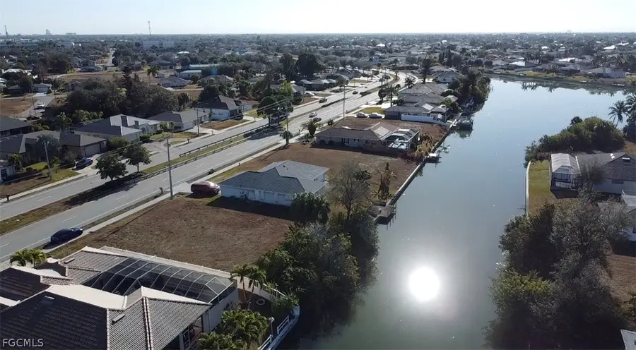 312 Nicholas Parkway E, Cape Coral, FL 33990 - Image #2