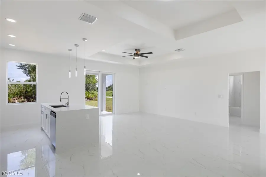 2703 18th Street Sw, Lehigh Acres, FL 33976 - Image #2