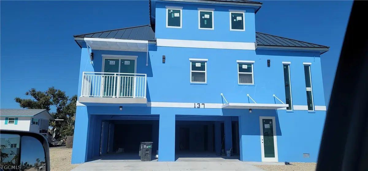 137 Hibiscus Drive, Fort Myers Beach, FL 33931 - Image #1