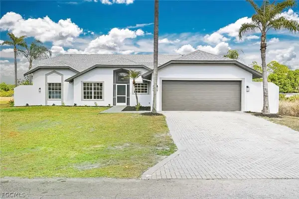 835 Geneva Street E, Lehigh Acres, FL 33974