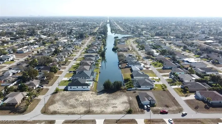 2809 SW 7th Place, Cape Coral, FL 33914 - #2