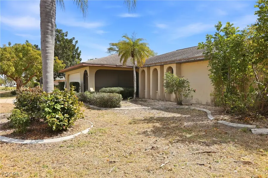 2216 SE 15th Terrace, Cape Coral, FL 33990 - #2