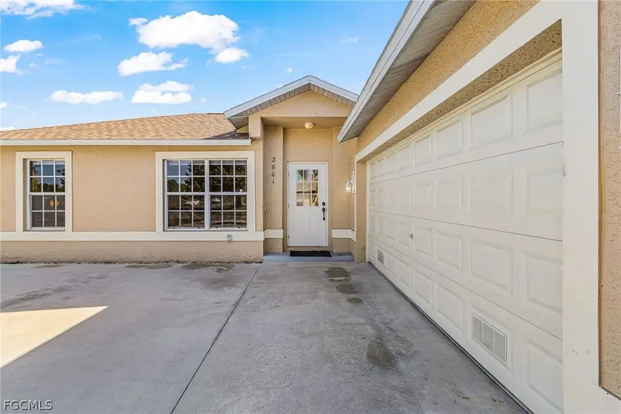 2601 SE 4th Avenue, Cape Coral, FL 33904 - #3