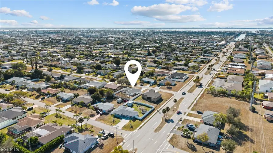 105 SE 44th Terrace, Cape Coral, FL 33904 - #2