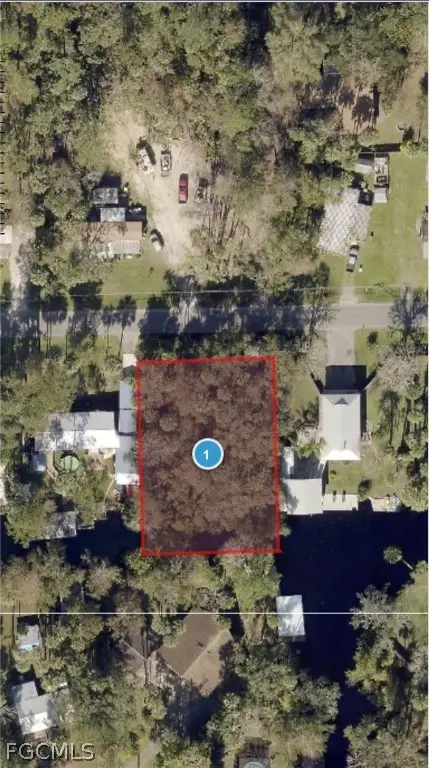 Fox Road, Astor, FL 32102