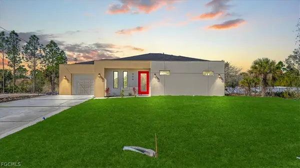 906 Capetown Avenue, Lehigh Acres, FL 33974