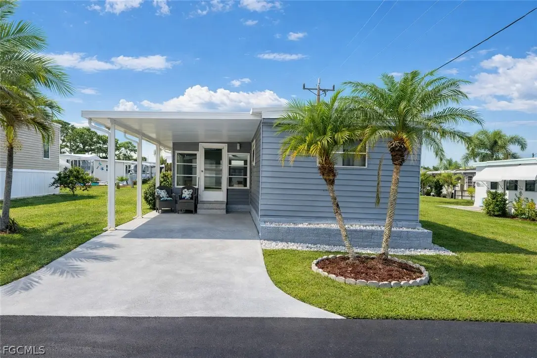 806 Homefolks St, North Fort Myers, FL 33917 - #1