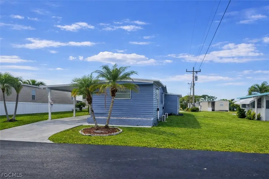 806 Homefolks St, North Fort Myers, FL 33917 - #2