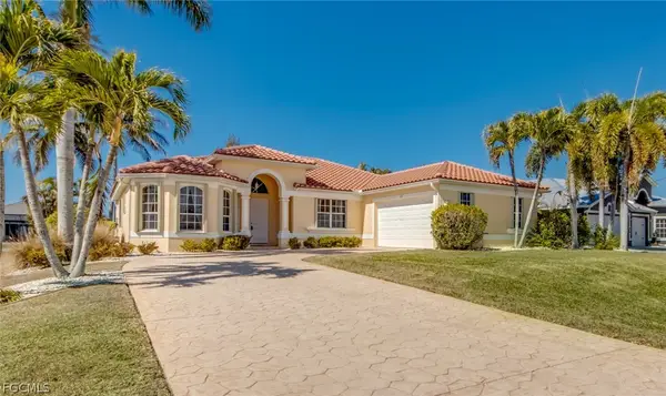 1132 SW 18th Avenue, Cape Coral, FL 33991