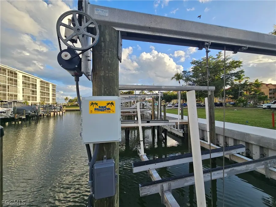 7327 Estero Boulevard #100, Fort Myers Beach, FL 33931 - #3