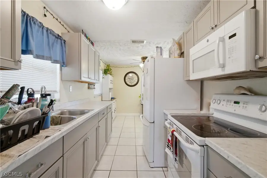 3807 Highland Avenue, Fort Myers, FL 33916 - #3