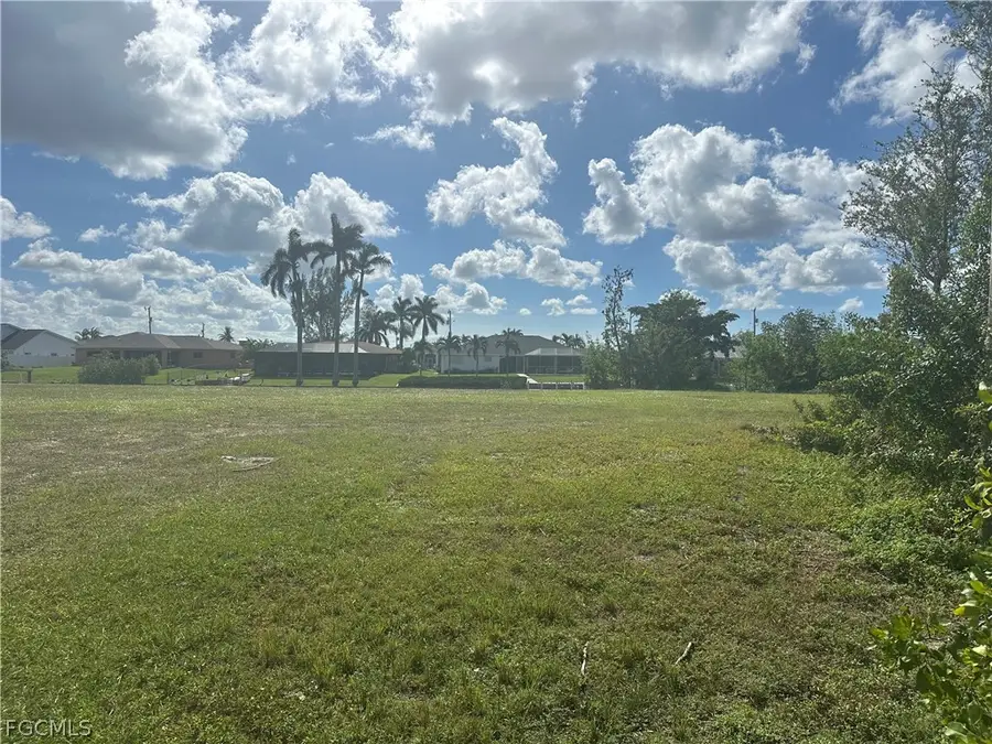 220 SE 29th Street, Cape Coral, FL 33904 - #2