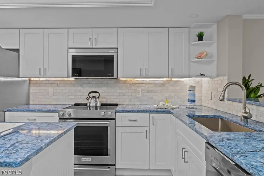 2445 W Gulf Drive #5D, Sanibel, FL 33957 - #3