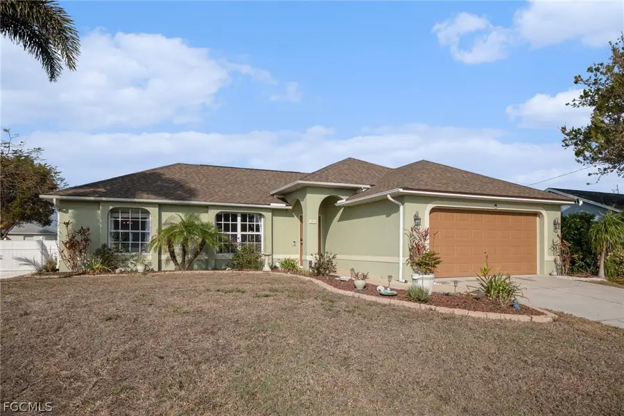 2706 SW 3rd Place, Cape Coral, FL 33914 - #2