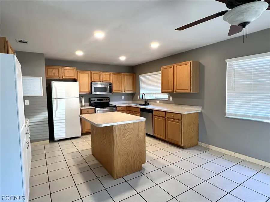 4040 S Edgewater Circle, Labelle, FL 33935 - #3