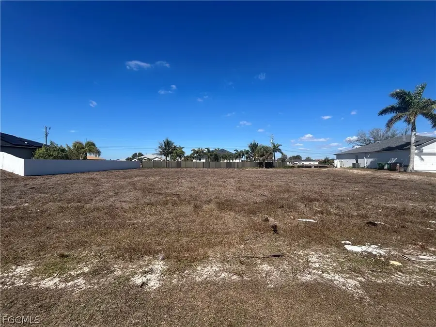339 NE 10th Street, Cape Coral, FL 33909 - #3