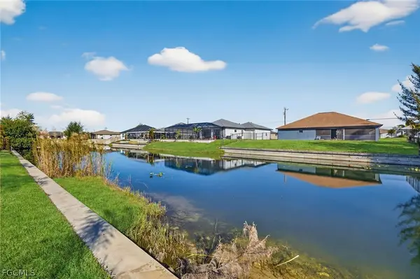 615 SW 26th Terrace, Cape Coral, FL 33914