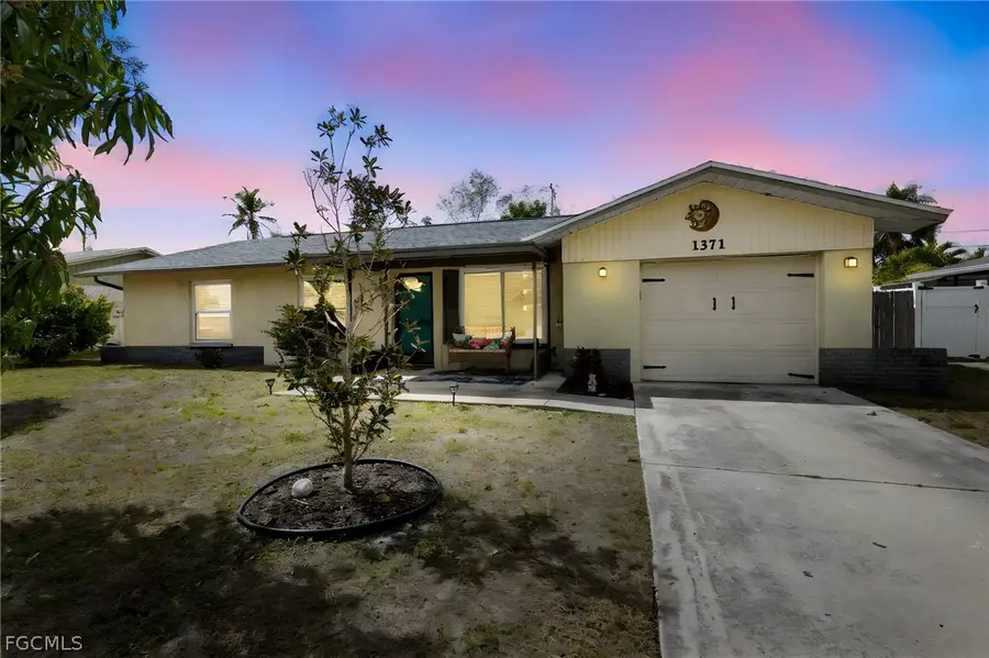 1371 Torreya Circle, North Fort Myers, FL 33917 - #2