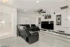 905 SE 27th Terrace, Cape Coral, FL 33904 - #2