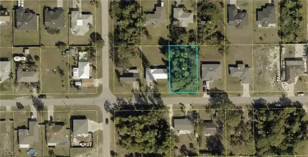 3808 5th Street W, Lehigh Acres, FL 33971