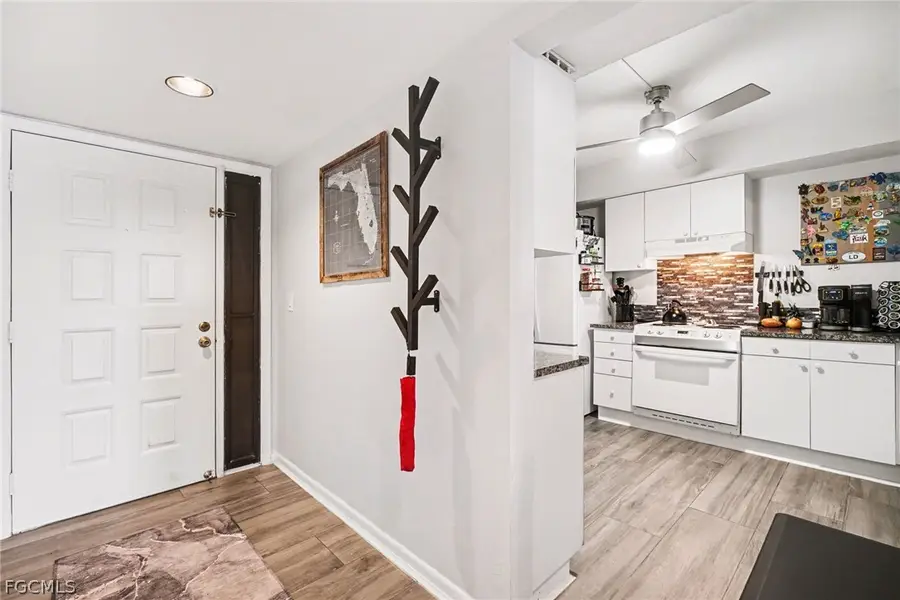 2069 W Lakeview Boulevard #5, North Fort Myers, FL 33903 - #3