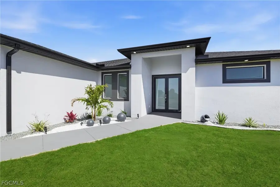 401 NW 25th Avenue, Cape Coral, FL 33993 - #3