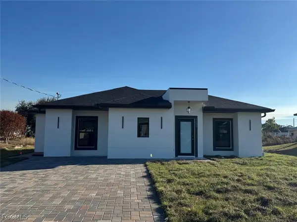 2607 41st Street W, Lehigh Acres, FL 33971